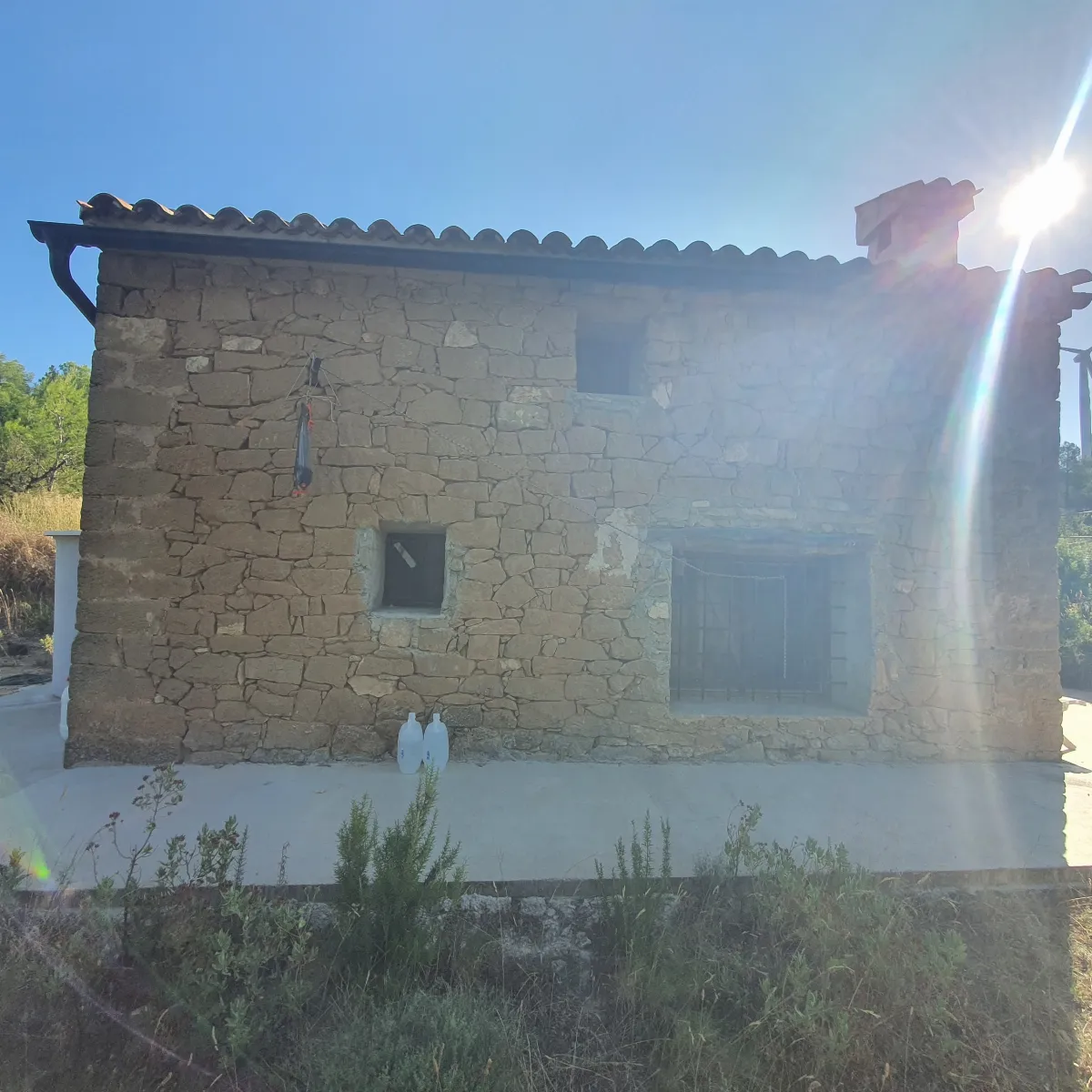 Casa rústica en venta en Caseres